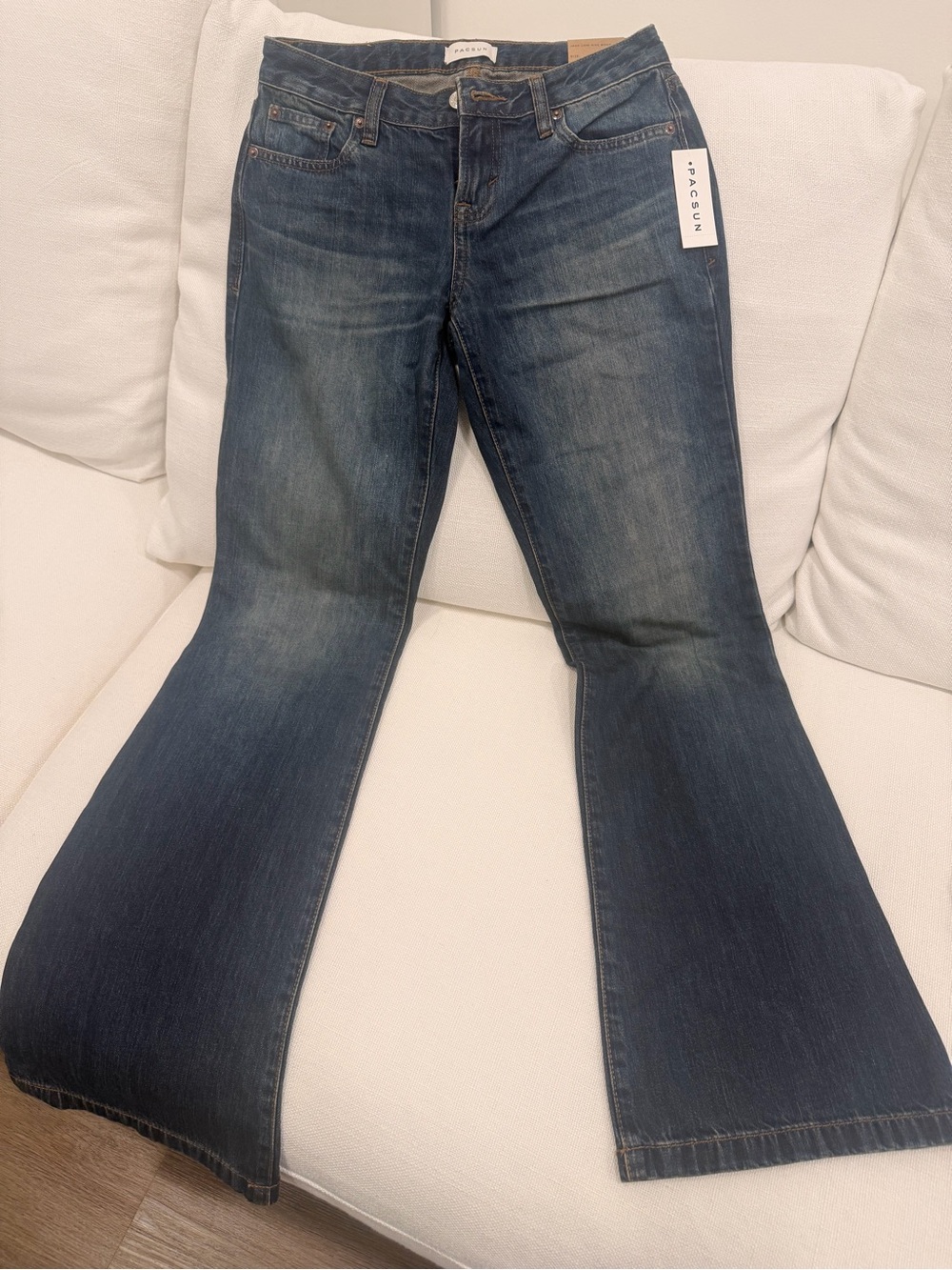 PacSun Women's Flared Jeans in Dark Blue Wash